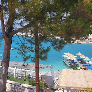  Bed and breakfast Emar Beachfront Albania